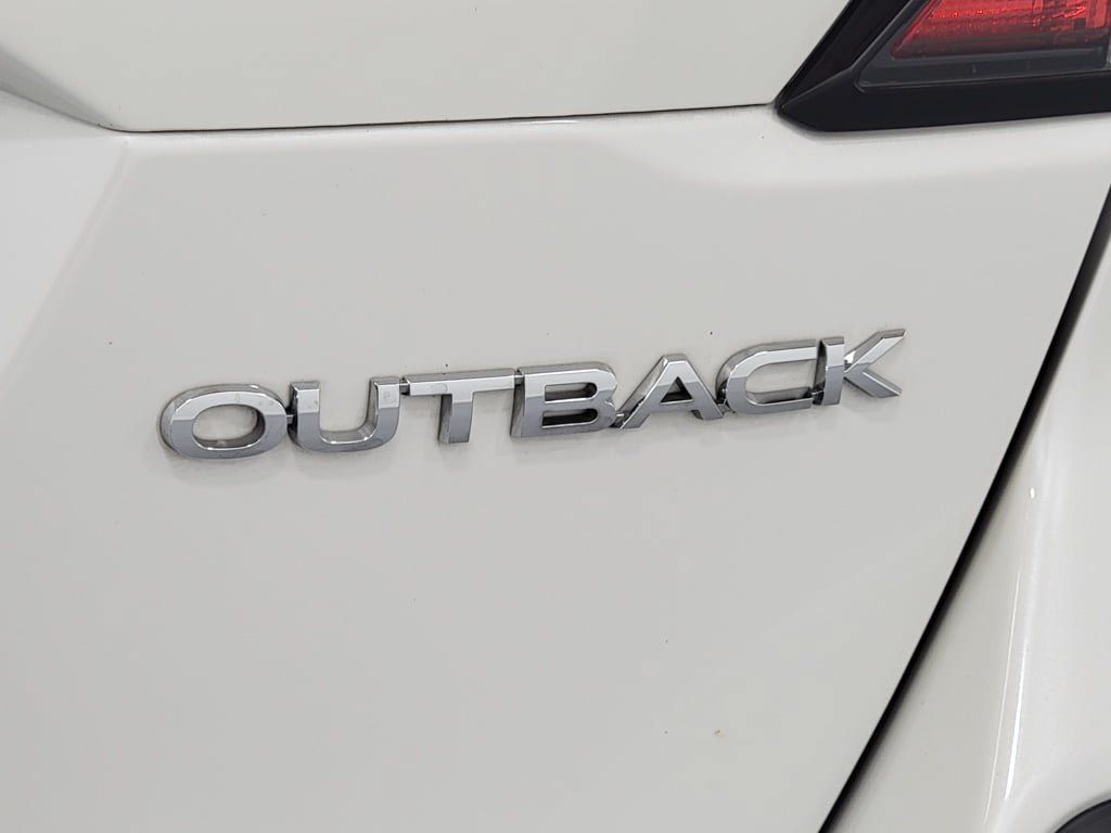 Used 2025 Subaru Outback Premium AWD/4WD image 9