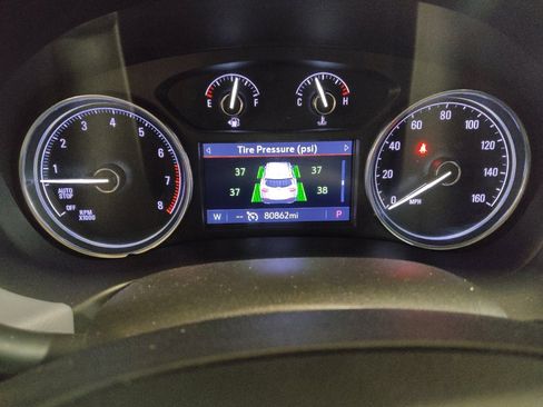 Used 2020 Buick Enclave Essence image 23