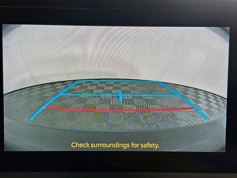 Used 2025 Toyota Prius LE FWD image 23