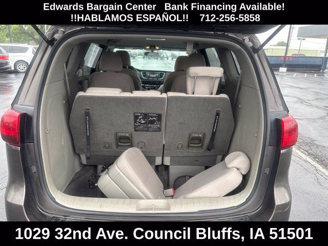 Used 2016 Kia Sedona LX w/ Option Group 020 FWD image 10