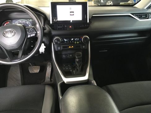 Used 2023 Toyota RAV4 LE AWD/4WD image 23