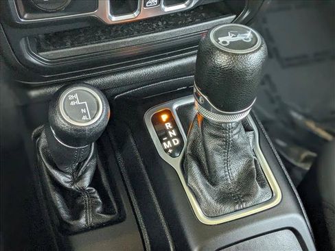 Used 2018 Jeep Wrangler Unlimited Sport S AWD/4WD image 12