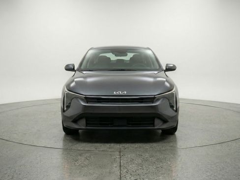 Used 2025 Kia K4 LXS image 2