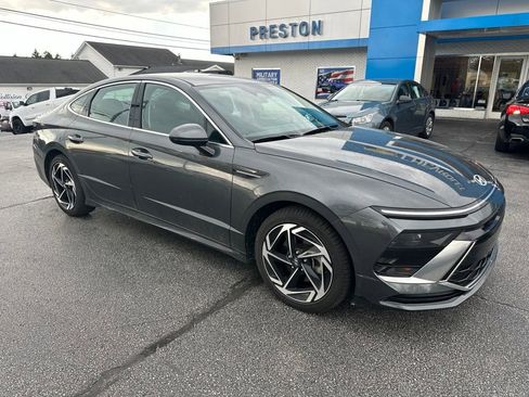 Used 2026 Hyundai Sonata SEL FWD image 2
