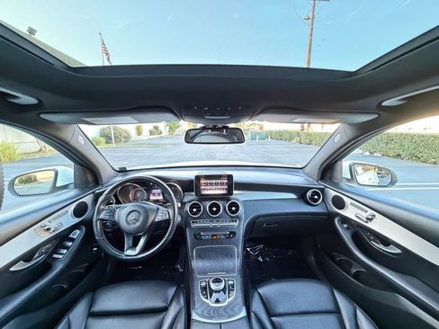 Used 2019 Mercedes-Benz GLC 300 w/ Premium Package image 14