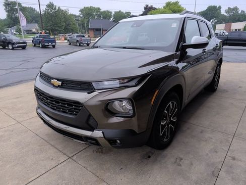 Used 2022 Chevrolet TrailBlazer ACTIV w/ Sun and Liftgate Package FWD image 5