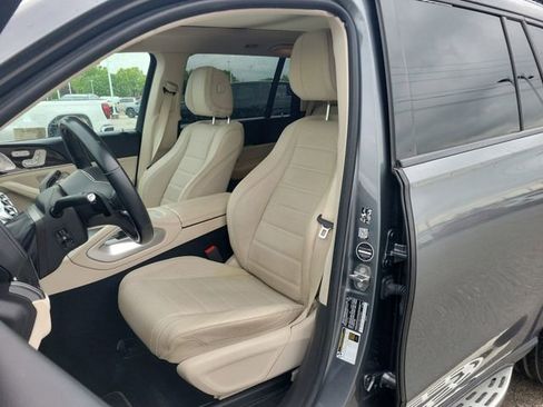 Used 2021 Mercedes-Benz GLS 580 4MATIC image 16