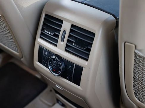 Used 2016 Mercedes-Benz GL 450 4MATIC image 44