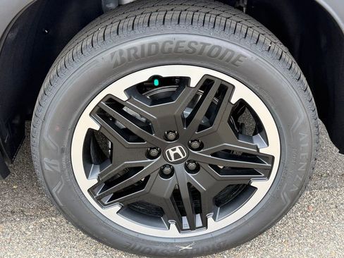 New 2026 Honda Pilot Touring image 11