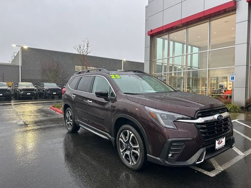 Used 2025 Subaru Ascent Touring image 1