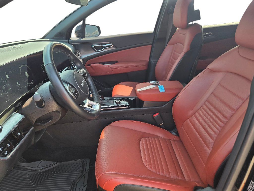 Certified 2025 Kia Sportage SX FWD image 17
