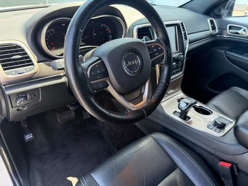 Used 2015 Jeep Grand Cherokee Limited AWD/4WD image 9