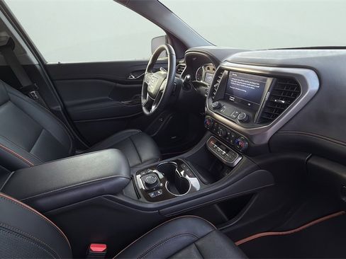 Used 2023 GMC Acadia AT4 w/ Preferred Package image 18