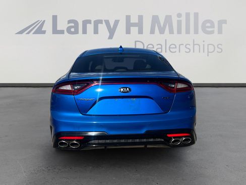 Used 2018 Kia Stinger GT2 image 4