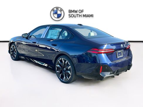 New 2026 BMW 530i w/ M Sport Package RWD image 4