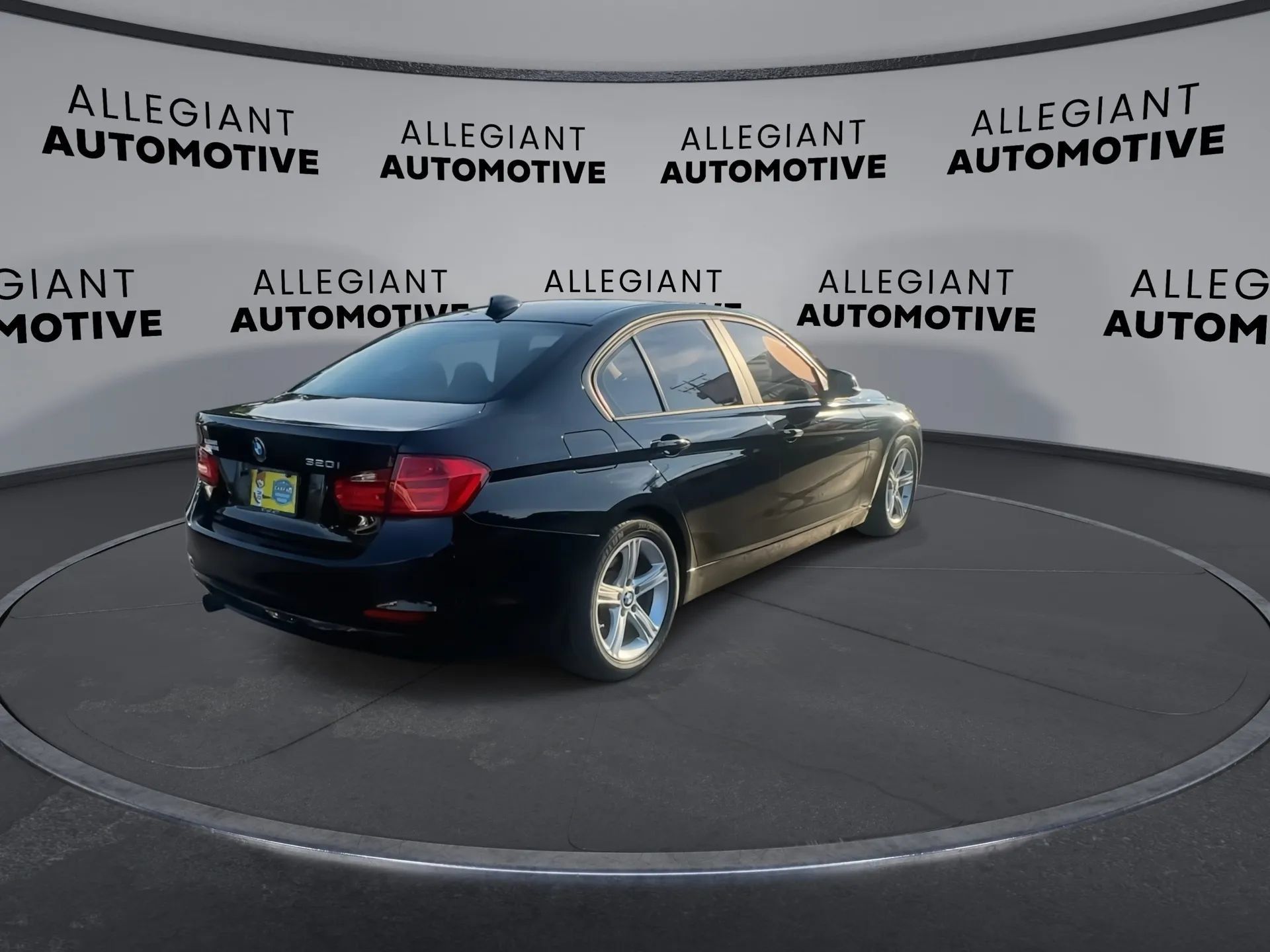Used 2014 BMW 320i Sedan RWD image 9
