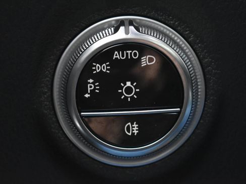 Used 2022 Mercedes-Benz C 300 4MATIC Sedan image 20