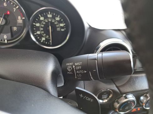 Used 2021 MAZDA MX-5 Miata RF Grand Touring RWD image 17