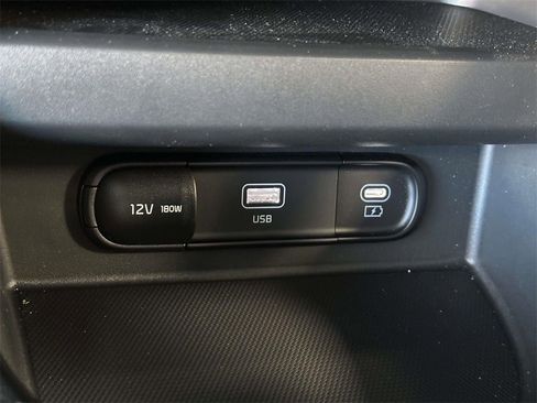 Used 2025 Kia Seltos S image 22