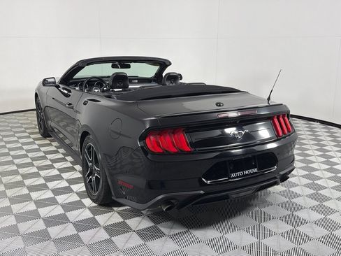Used 2020 Ford Mustang Premium RWD image 7