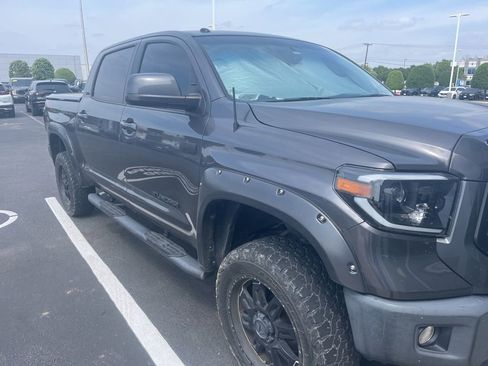 Used 2014 Toyota Tundra SR5 w/ SR5 Upgrade Package image 3