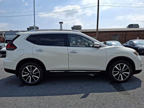 Used 2018 Nissan Rogue SL w/ Premium Package AWD/4WD image 4