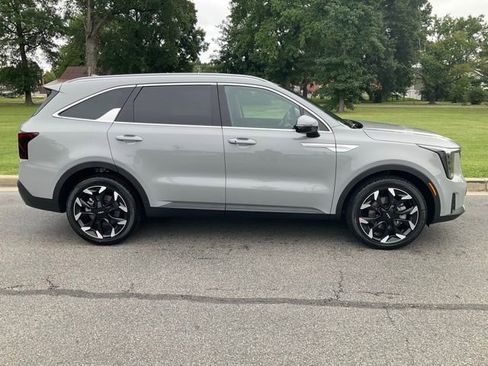 New 2026 Kia Sorento EX image 12