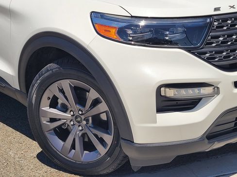 Certified 2023 Ford Explorer XLT w/ Equipment Group 202A RWD image 9