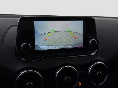 Used 2025 Nissan Sentra S image 17