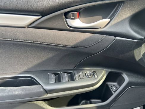 Used 2016 Honda Civic EX image 11