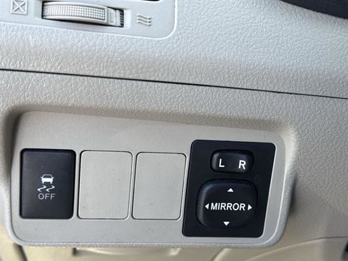 Used 2011 Toyota Corolla LE image 20