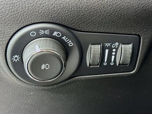 Used 2022 Jeep Compass Limited AWD/4WD image 10