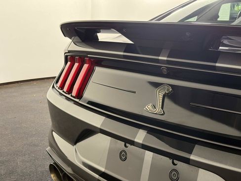 Used 2020 Ford Mustang Shelby GT500 w/ Technology Package RWD image 16