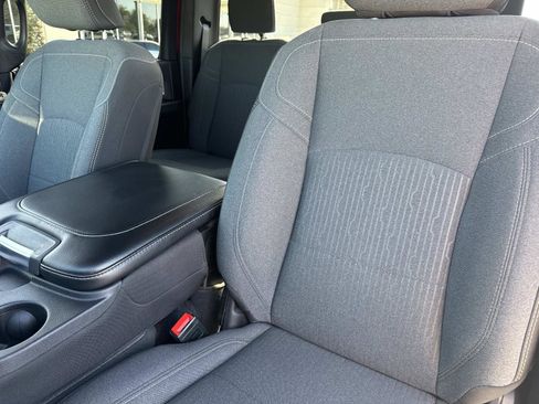 Used 2024 RAM 2500 Big Horn w/ Sport Appearance Package image 22