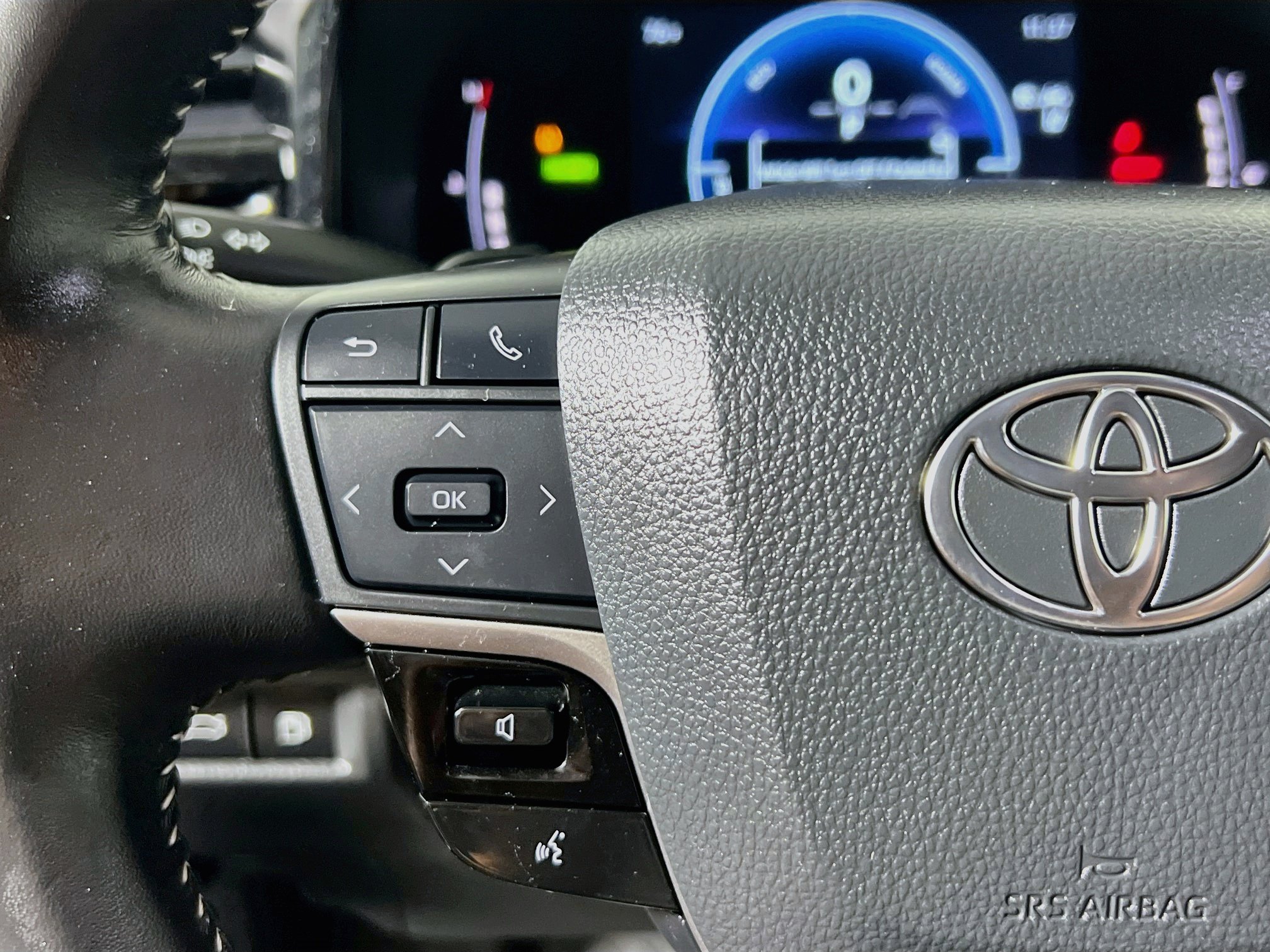 Used 2025 Toyota Camry SE FWD image 18
