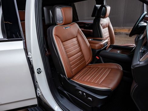 Used 2024 GMC Yukon Denali Ultimate image 29