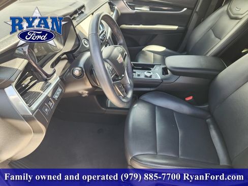 Used 2023 Cadillac XT5 Premium Luxury w/ Technology Package FWD image 9
