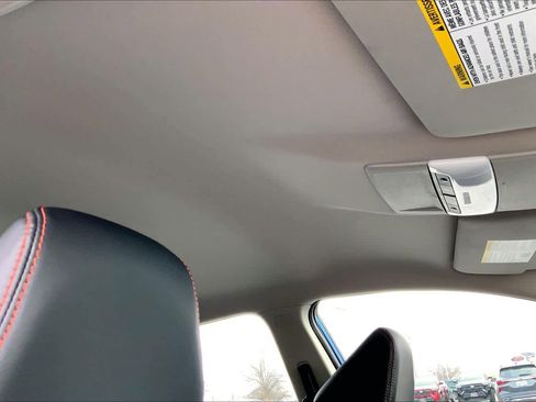 Used 2025 Nissan Altima 2.5 SR image 13