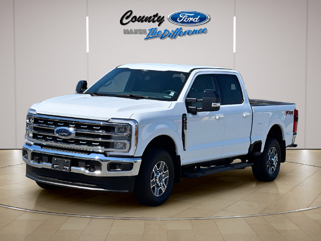 Used 2025 Ford F250 Lariat AWD/4WD image 2