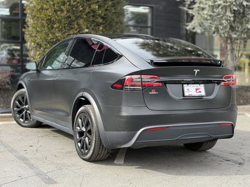 Used 2022 Tesla Model X image 19