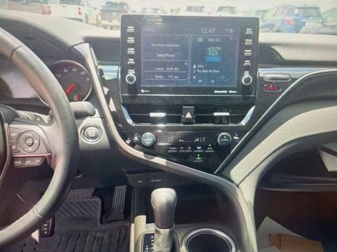 Used 2024 Toyota Camry XSE FWD image 10