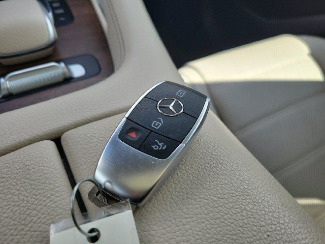 Used 2022 Mercedes-Benz GLS 450 4MATIC image 42