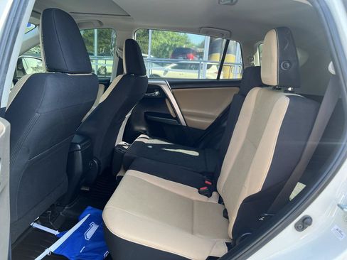 Used 2017 Toyota RAV4 XLE FWD image 12
