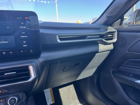 Used 2025 Ford Mustang Premium image 30