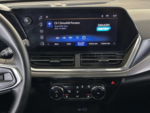 Used 2025 Chevrolet Trax ACTIV w/ Sunroof Package FWD image 14