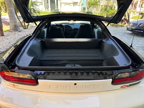 Used 1993 Chevrolet Camaro Z28 RWD image 71