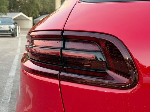 Used 2017 Porsche Macan GTS w/ Premium Package Plus image 10