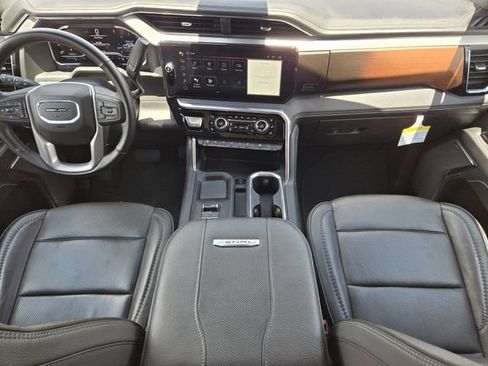 Used 2025 GMC Sierra 3500 Denali w/ Denali Reserve Package AWD/4WD image 26