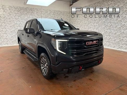 Used 2023 GMC Sierra 1500 AT4 w/ AT4 Premium Package AWD/4WD image 1