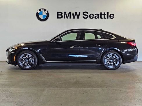 Used 2023 BMW i4 eDrive35 w/ Premium Package RWD image 3